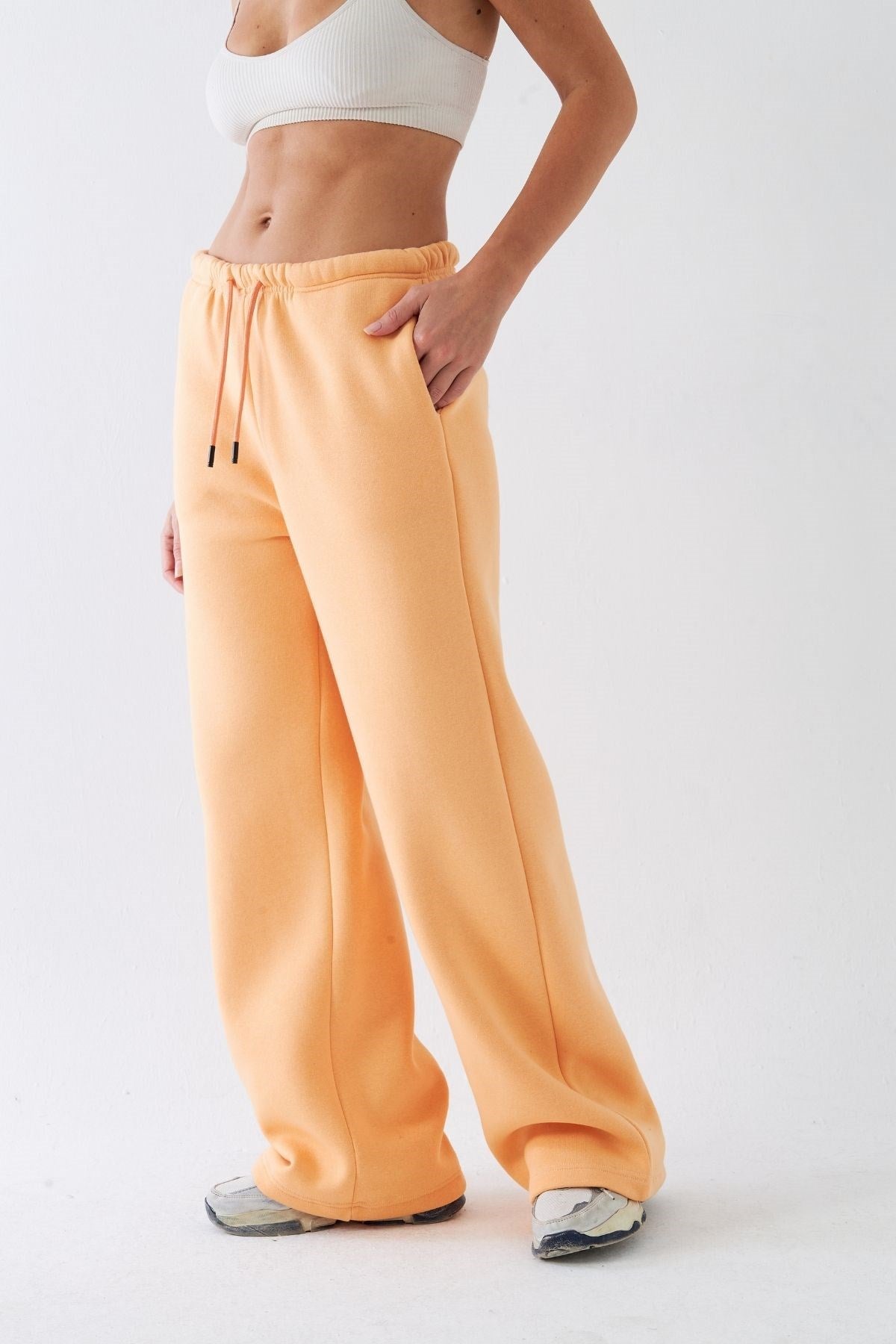 Oversize Unisex Eşofman Altı Turuncu – 3 İplik Şardonlu, Bol Paça, Cepli, Modern Rahat Kesim
