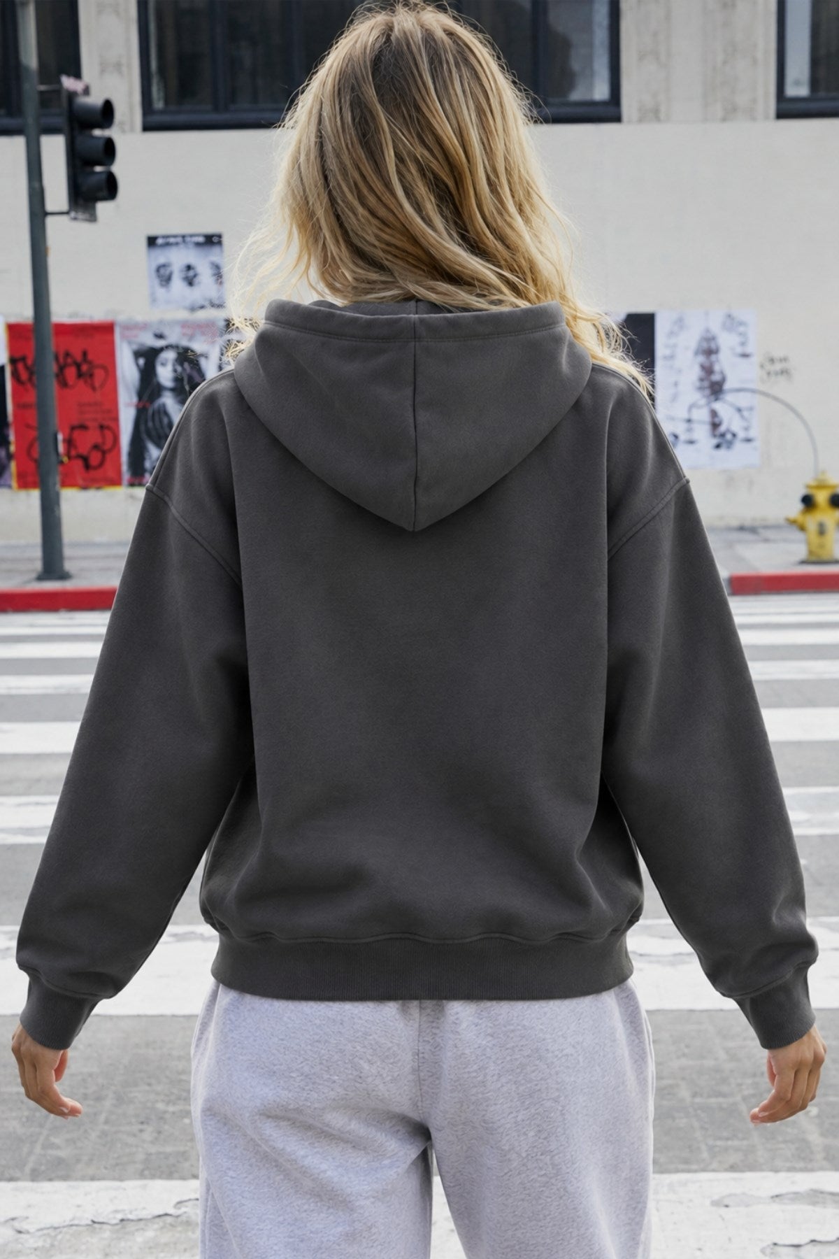 Kadın Oversize Hoodie Noir Cat Baskılı Füme – Kapüşonlu, Kanguru Cepli, 3 İplik Şardonlu Polar