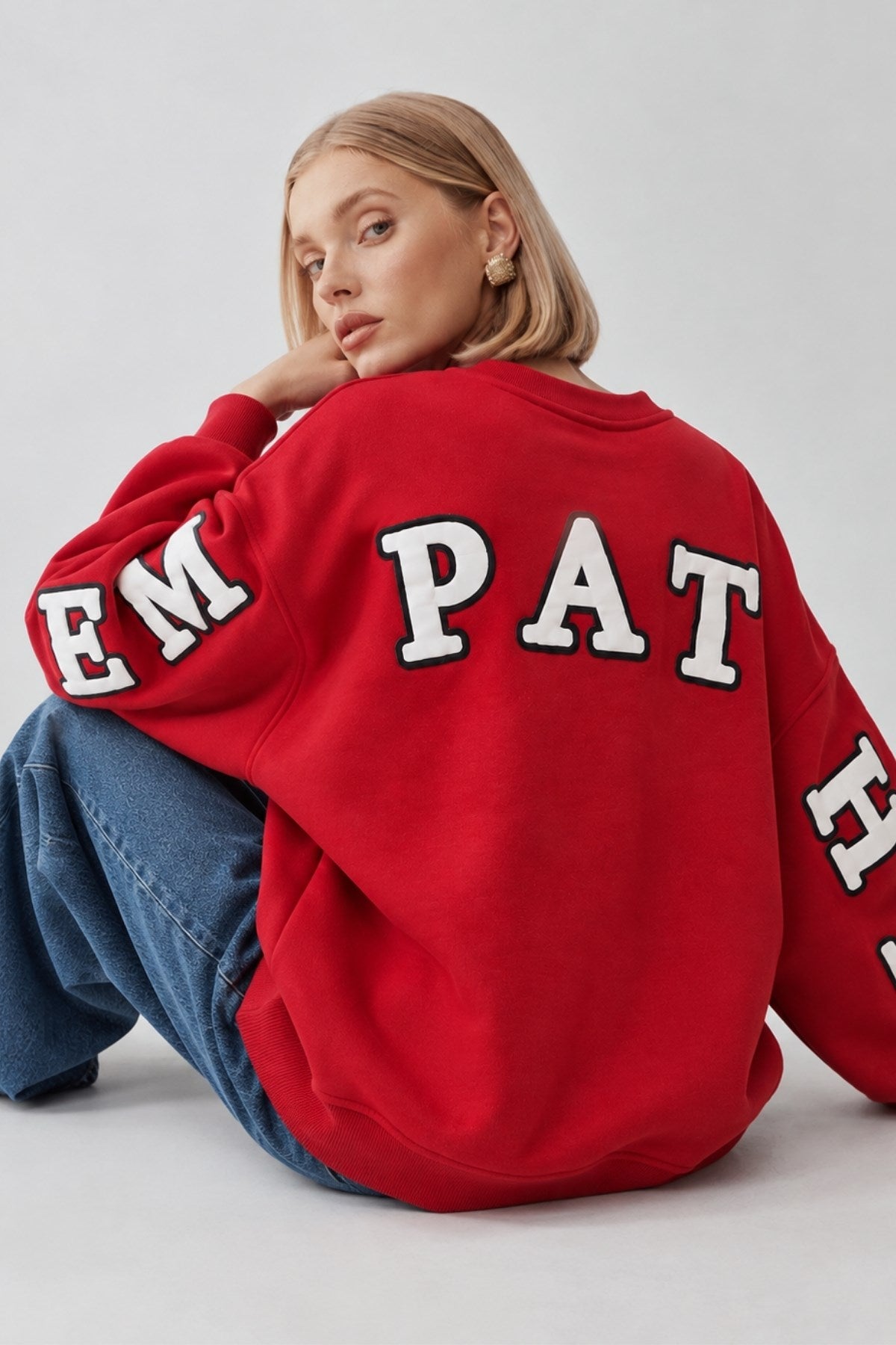 Kadın Oversize Sweatshirt Empathy 3D Baskılı Kırmızı – Bisiklet Yaka, 3 İplik Şardonlu Polar