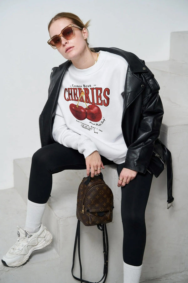 Bisiklet Yaka İçi Polar Cherries Baskılı Beyaz Oversize Sweatshirt