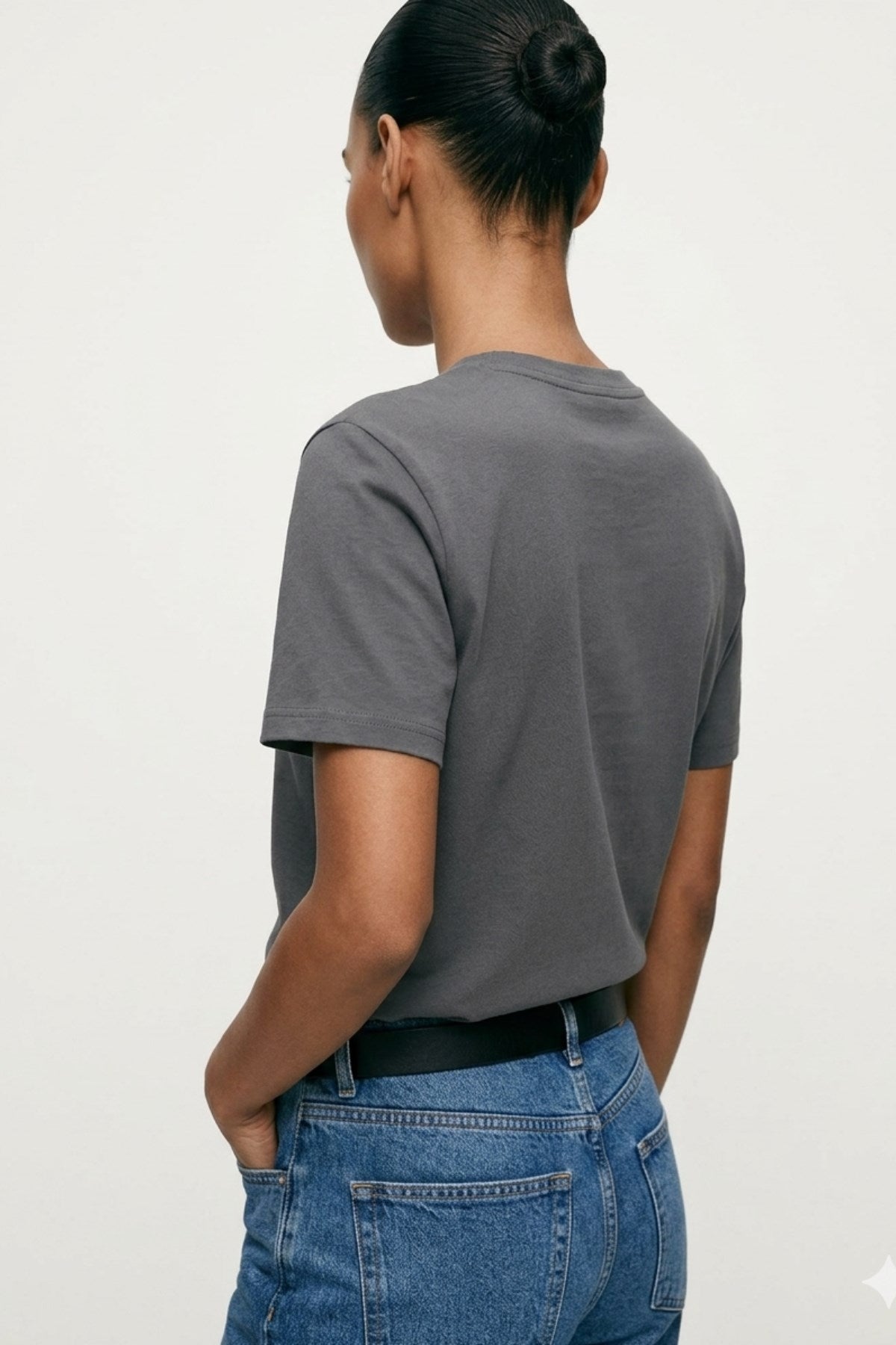 Kadın Oversize Basic Tişört Füme – Bisiklet Yaka, Rahat Kalıp, Yazılık, %100 Pamuk