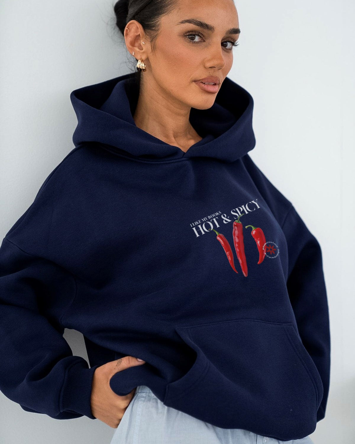 Kadın Oversize Sweatshirt Hoodie Hot & Spicy Baskılı Lacivert – Kapüşonlu, 3 İplik Şardonlu Polar