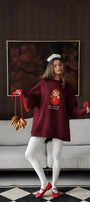 Kadın Oversize Sweatshirt Elbise Matryoshka Girl Baskılı Bordo – Bisiklet Yaka, 3 İplik Polar