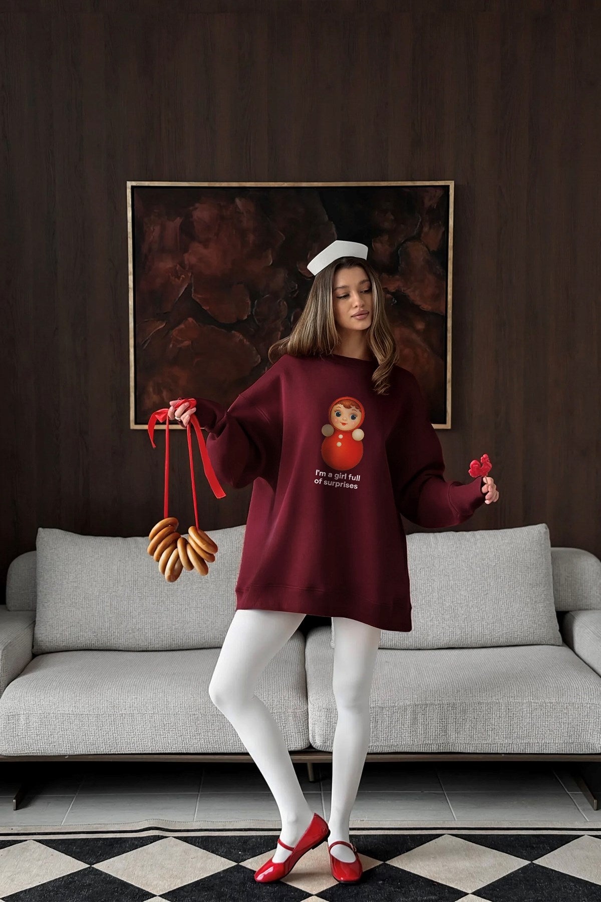 Kadın Oversize Sweatshirt Elbise Matryoshka Girl Baskılı Bordo – Bisiklet Yaka, 3 İplik Polar