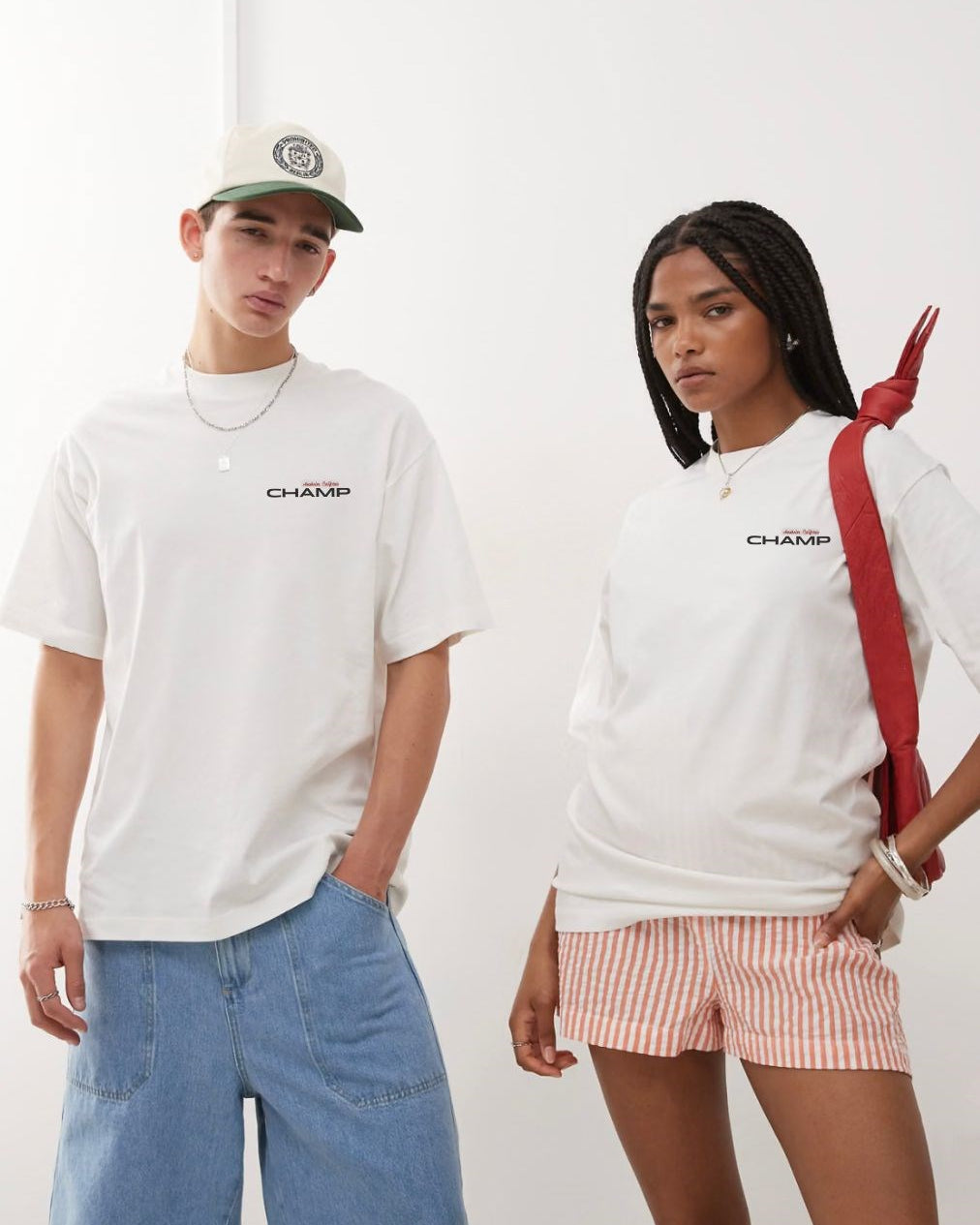  Unisex Beyaz Oversize Champ Yazılı Arkası Biber Baskılı Tişört