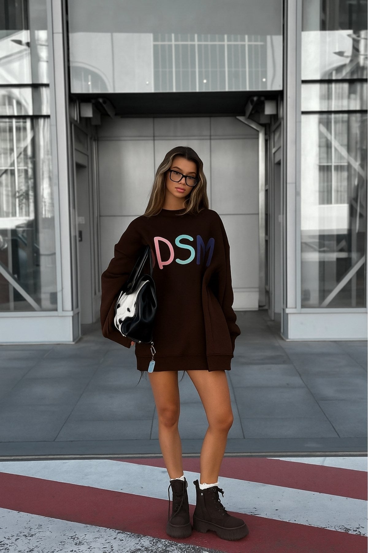 Kadın Oversize Sweatshirt Elbise Color Pop Baskılı Kahverengi – Bisiklet Yaka,3 İplik Şardonlu Polar