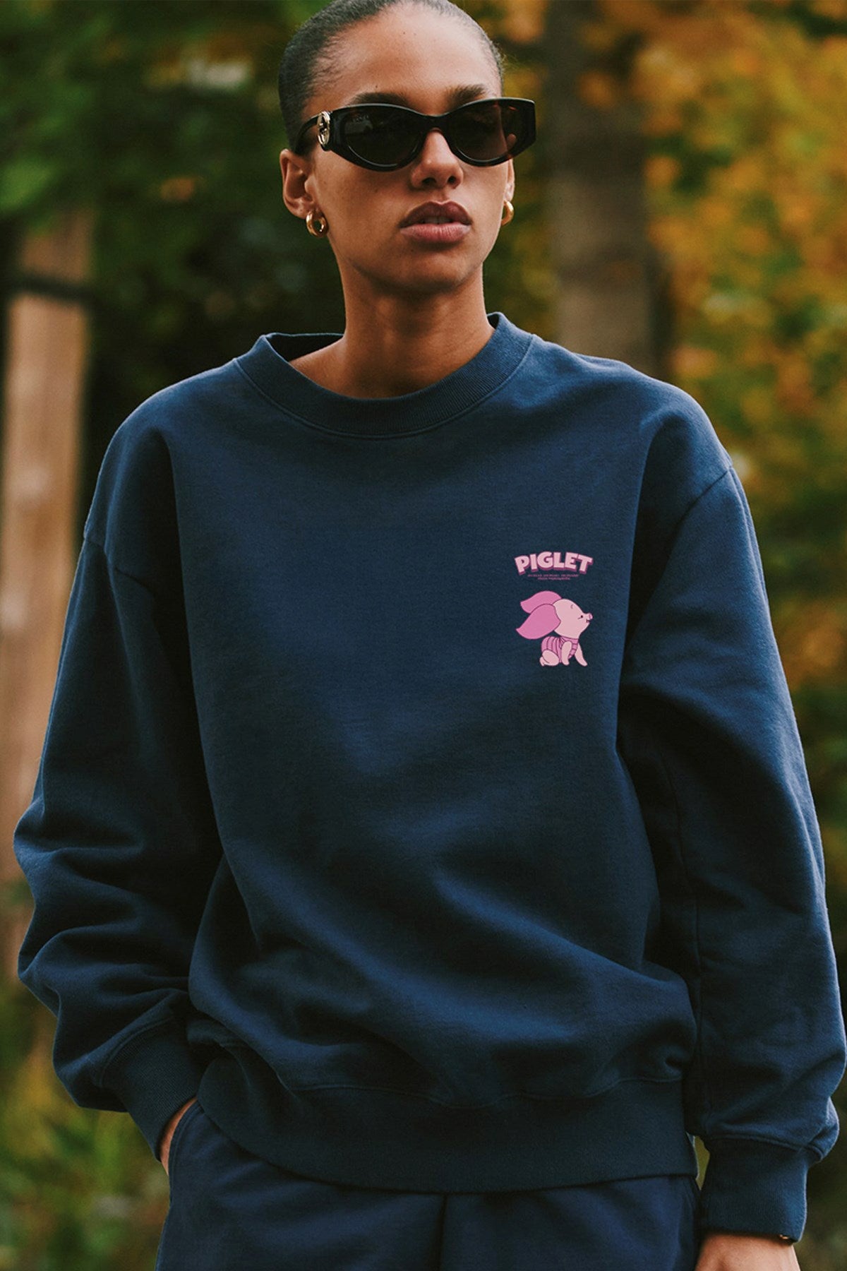 Kadın Oversize Sweatshirt Piglet Dreams Baskılı Lacivert – Bisiklet Yaka, 3 İplik Şardonlu Polar