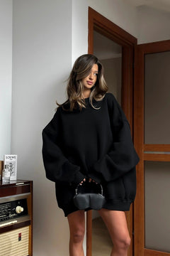 Kadın Oversize Sweatshirt Elbise Basic Siyah – Bisiklet Yaka, 3 İplik Şardonlu Polar