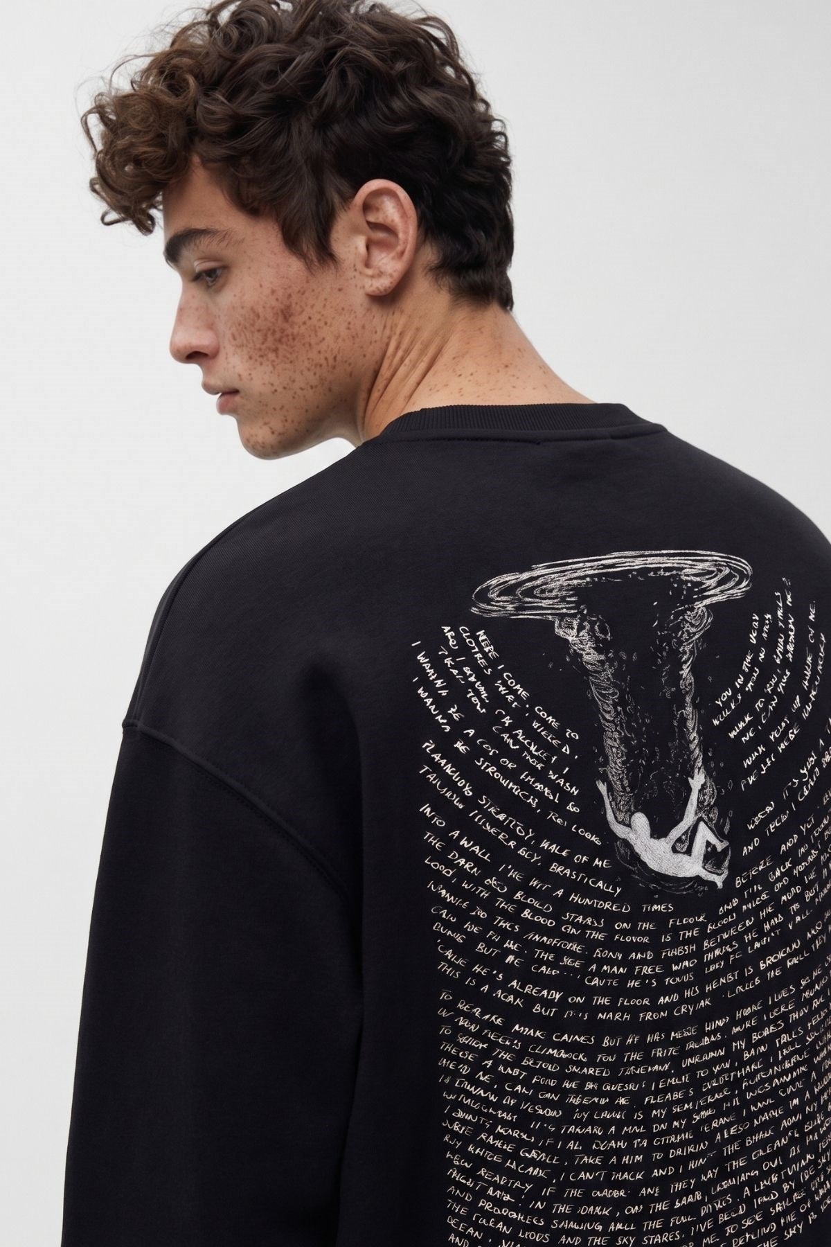 Erkek Oversize Sweatshirt Abyss Baskılı Siyah – Bisiklet Yaka, 3 İplik Şardonlu Polar
