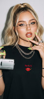 Kadın Oversize Tişört Spicy Lips Baskılı Siyah – Bisiklet Yaka, Rahat Kalıp, %100 Pamuk