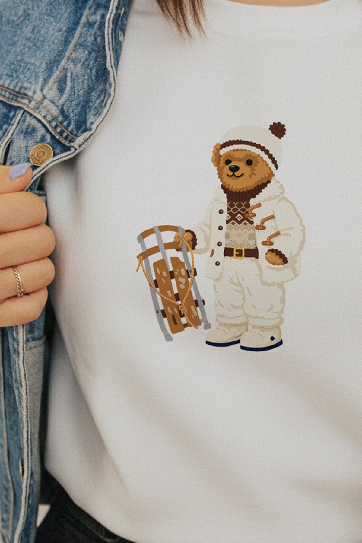 Kadın Oversize Sweatshirt Quiet Club 3D Baskılı Beyaz – Bisiklet Yaka, 3 İplik Şardonlu Polar