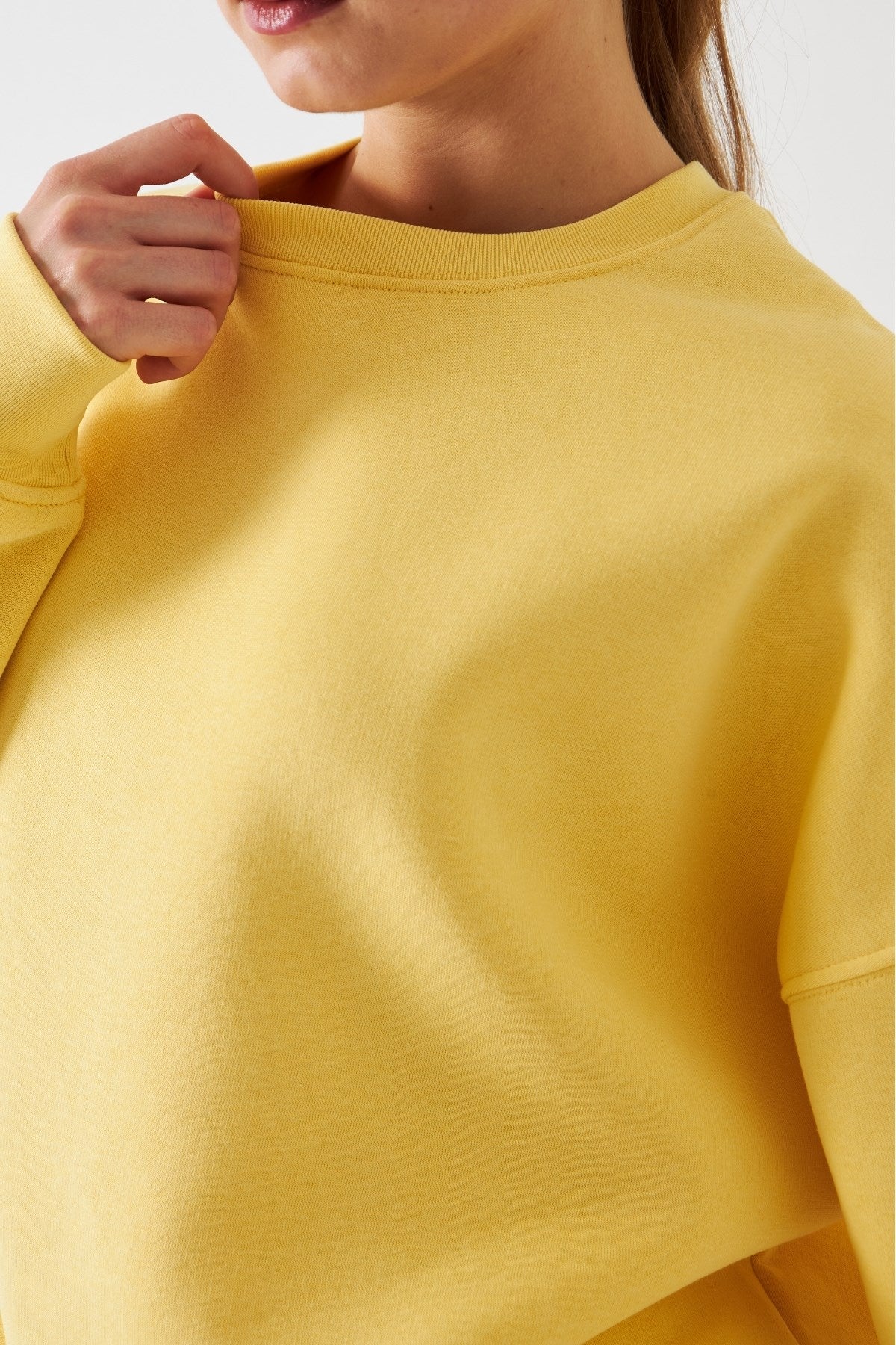 Unisex Oversize Sweatshirt Basic Sarı – Bisiklet Yaka, 3 İplik Şardonlu Polar