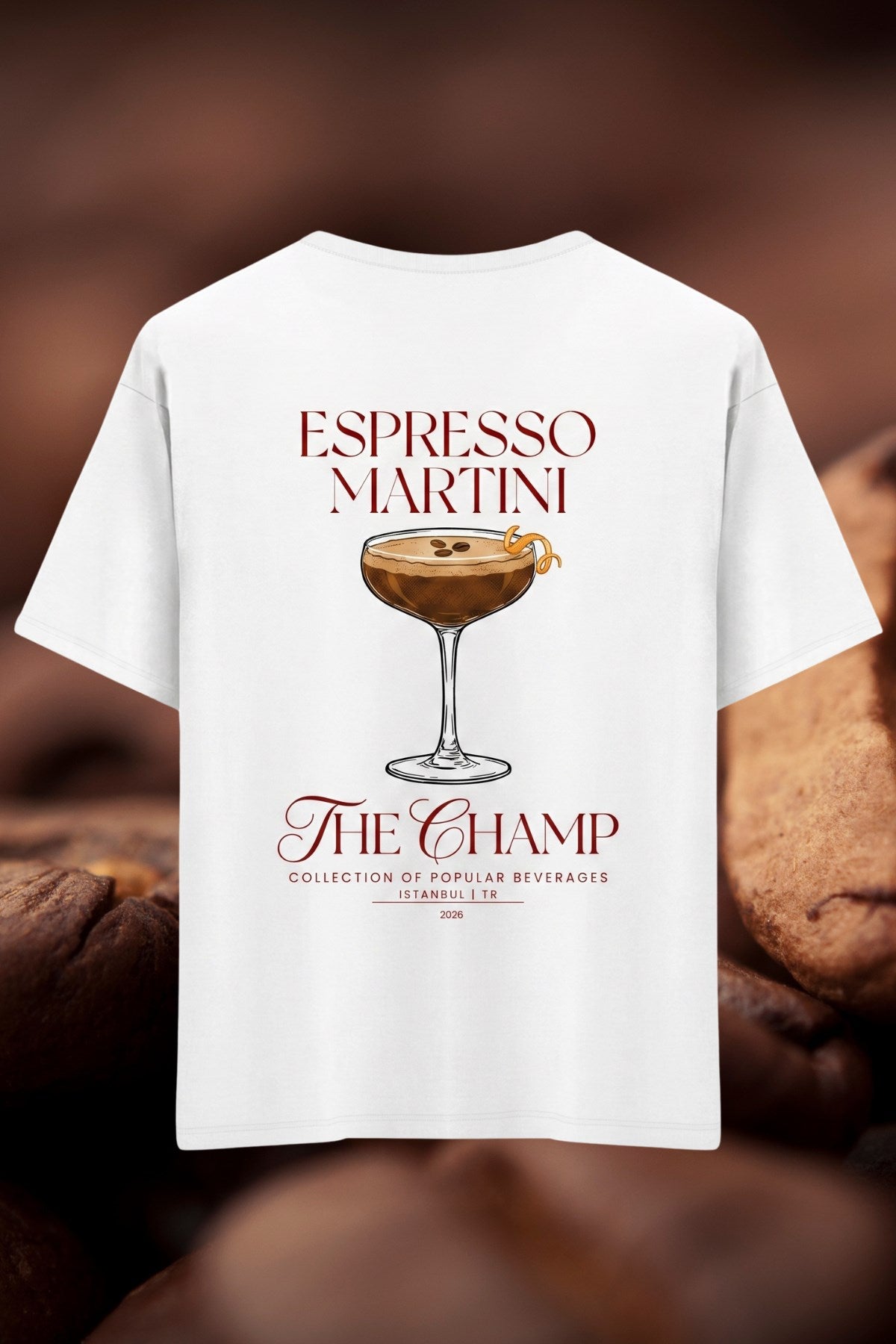 Unisex Oversize Tişört Espresso Martini Baskılı Beyaz – Bisiklet Yaka, Rahat Kalıp, %100 Pamuk