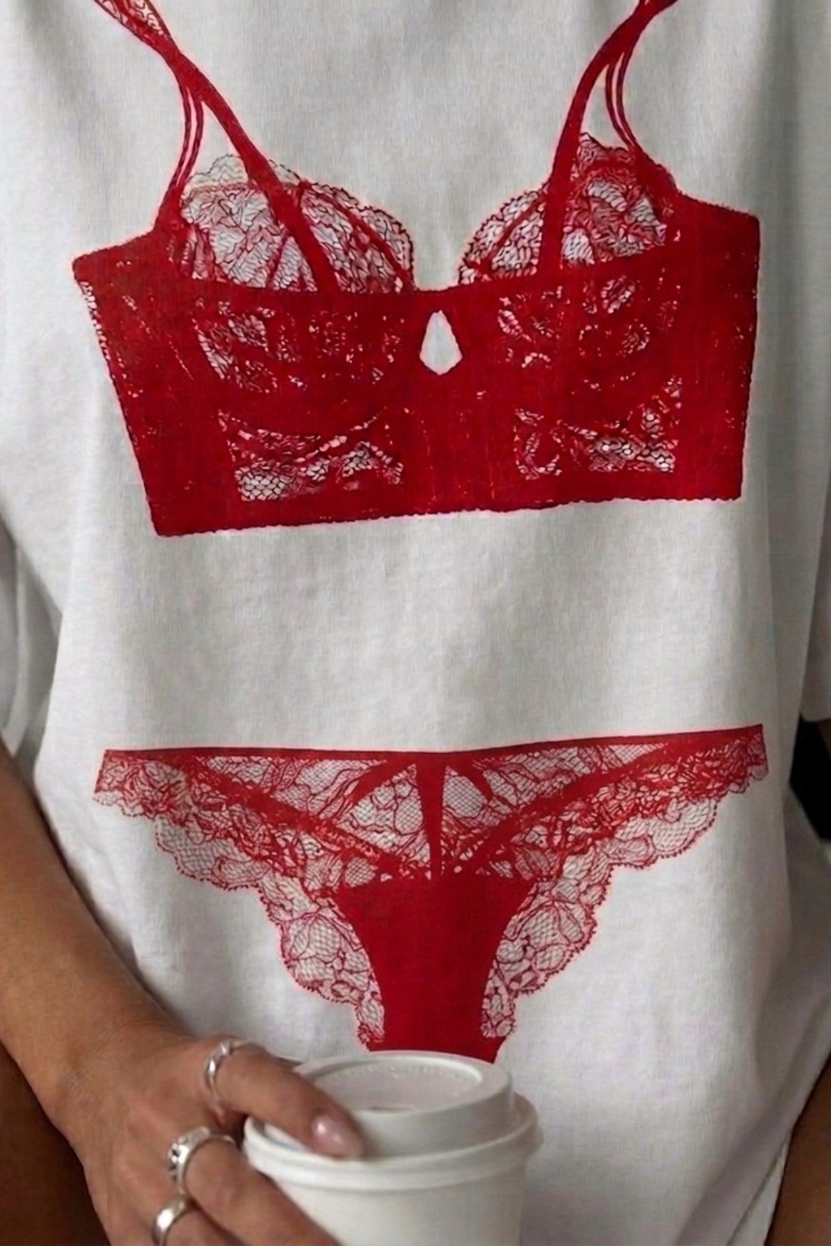 Kadın Double Oversize Rouge Intimates Baskılı Beyaz – Bisiklet Yaka, Rahat Kalıp, %100 Pamuk