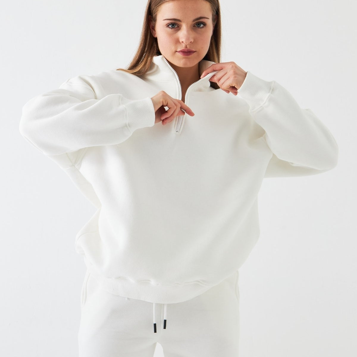 Unisex Oversize Sweatshirt Basic Beyaz – Yarım Fermuar Dik Yaka, 3 İplik Şardonlu Polar