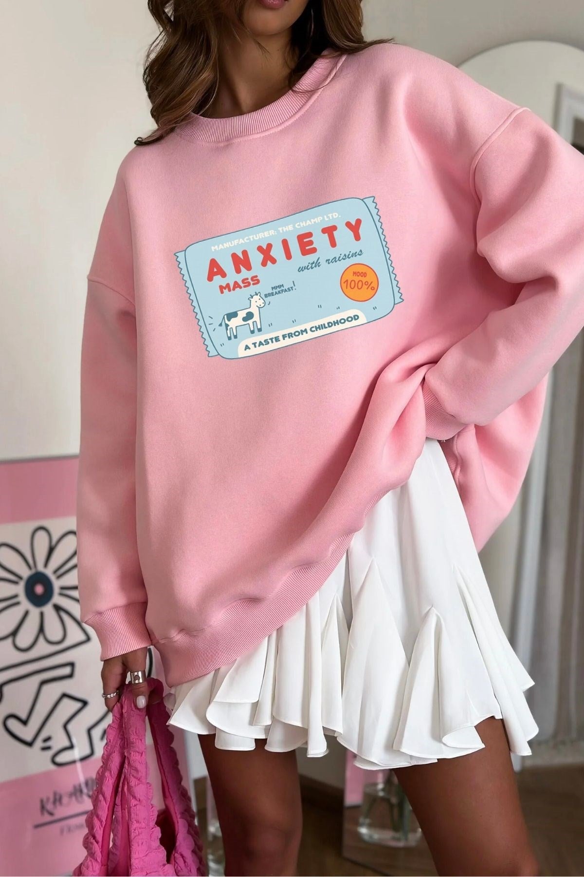 Kadın Oversize Sweatshirt Elbise Anxiety Bar Baskılı Pembe – Bisiklet Yaka, 3 İplik Şardonlu Polar