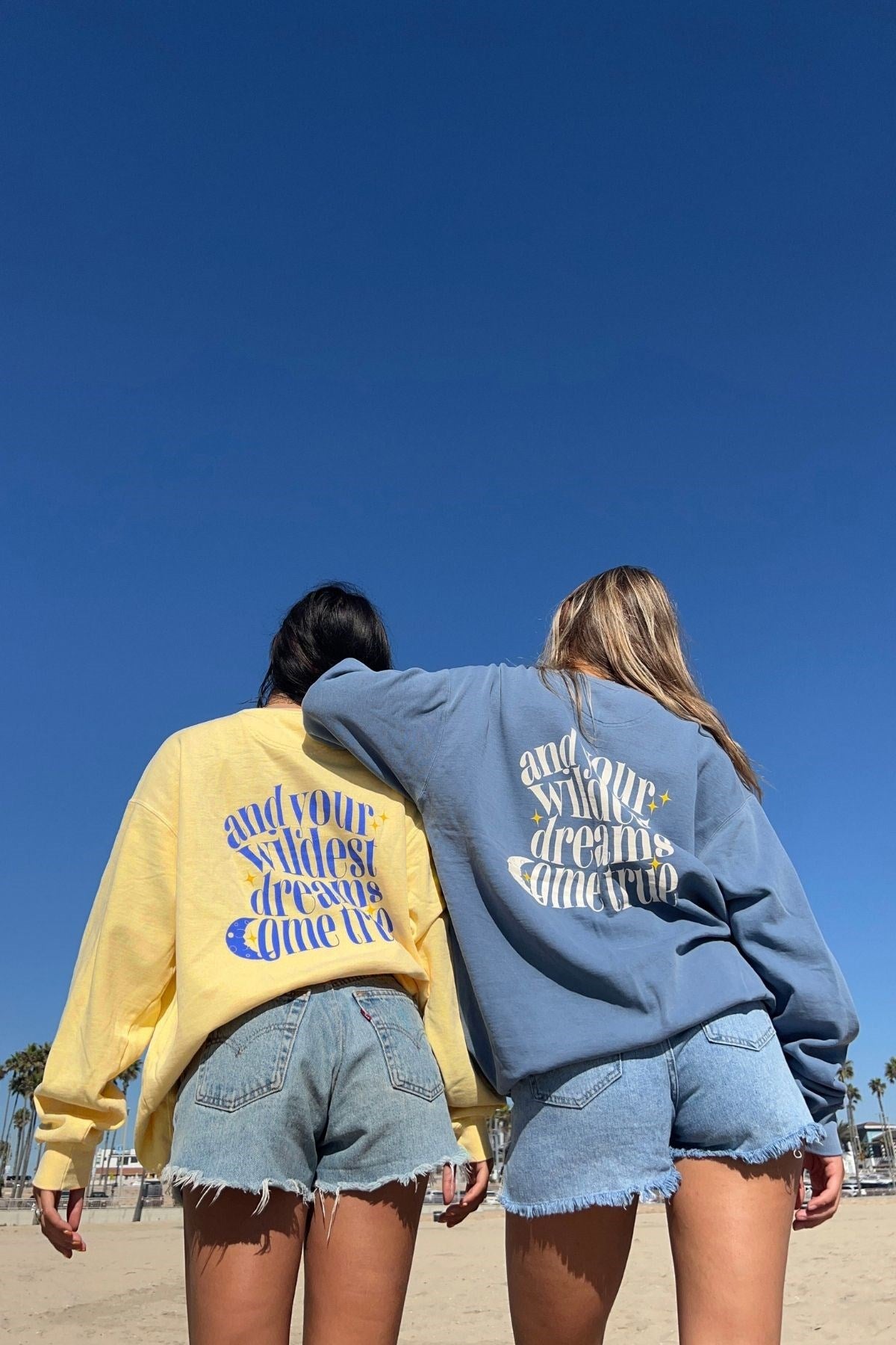 Oversize Unisex Bisiklet Yaka Sweat Sarı – 3 İplik Polar Kumaş, Rahat Kalıp, Wildest Dreams Baskılı