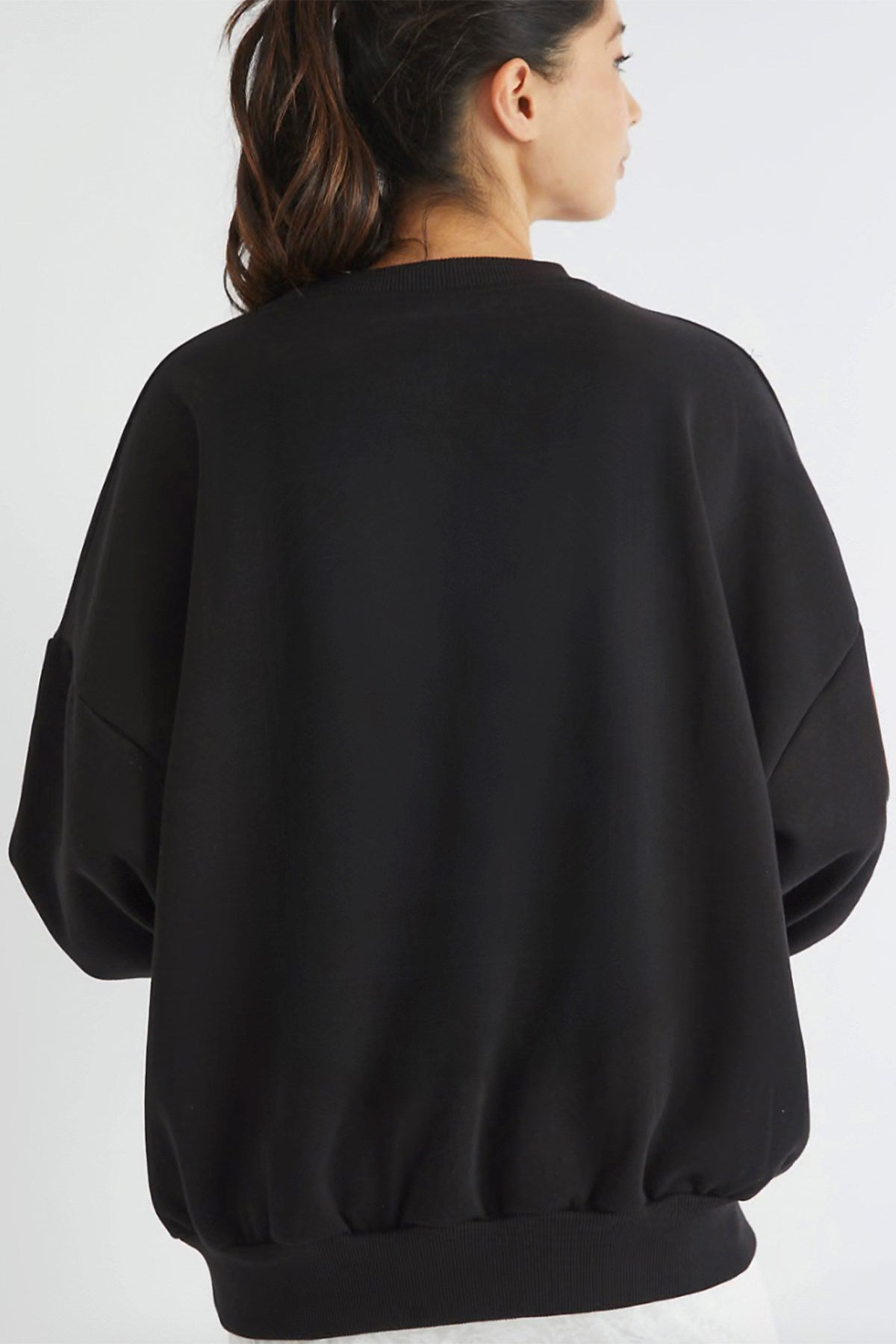 Kadın Oversize Sweatshirt Be Hot Baskılı Siyah – Bisiklet Yaka, 3 İplik Şardonlu Polar