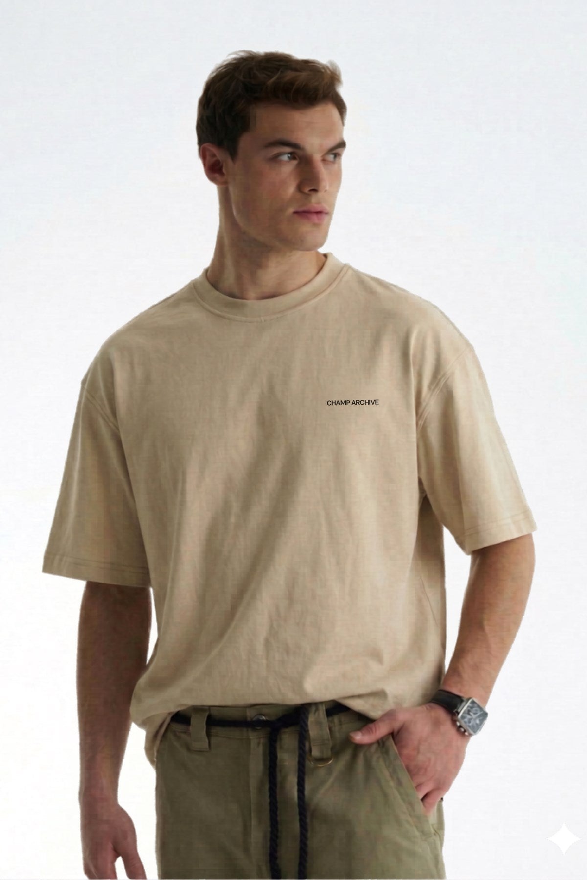 Erkek Oversize Tişört CHAMP ARCHIVE Baskılı Ekru – Bisiklet Yaka, Rahat Kalıp, %100 Pamuk