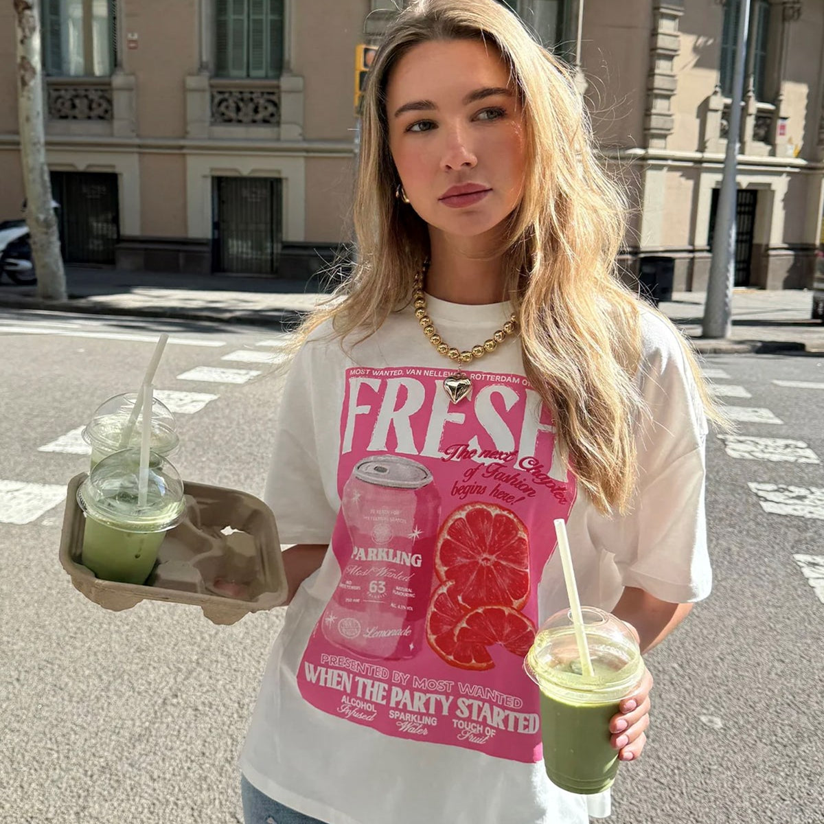 Kadın Oversize Tişört Fresh Spark Baskılı Beyaz – Bisiklet Yaka, %100 Pamuk Compact Süprem 24/1