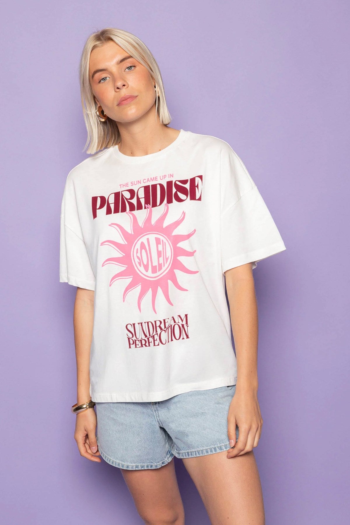 Kadın Oversize Tişört Paradise Sundream Baskılı Beyaz – Bisiklet Yaka, %100 Pamuk Compact Süprem 24/1