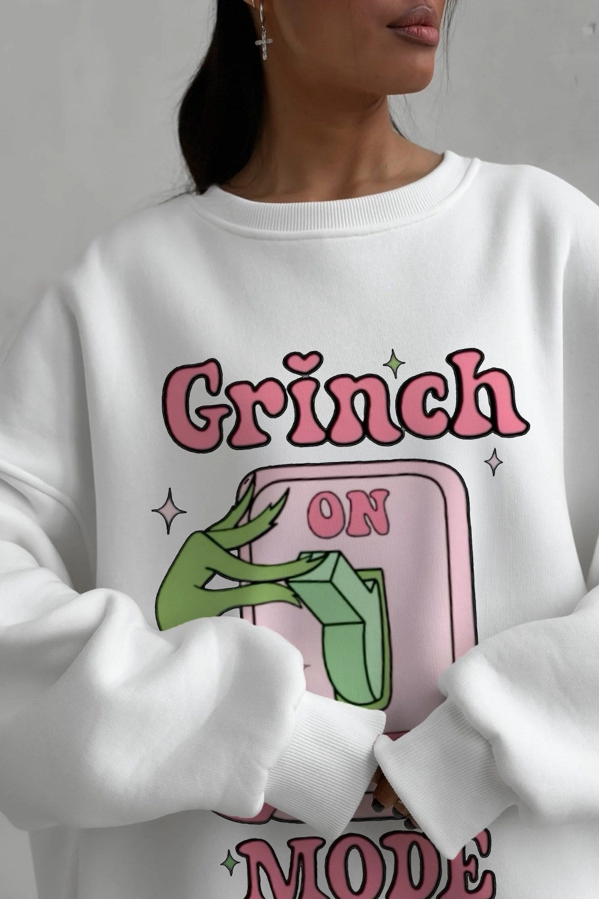Kadın Oversize Sweatshirt Elbise Grinch Mode Baskılı Beyaz – Bisiklet Yaka, 3 İplik Şardonlu Polar