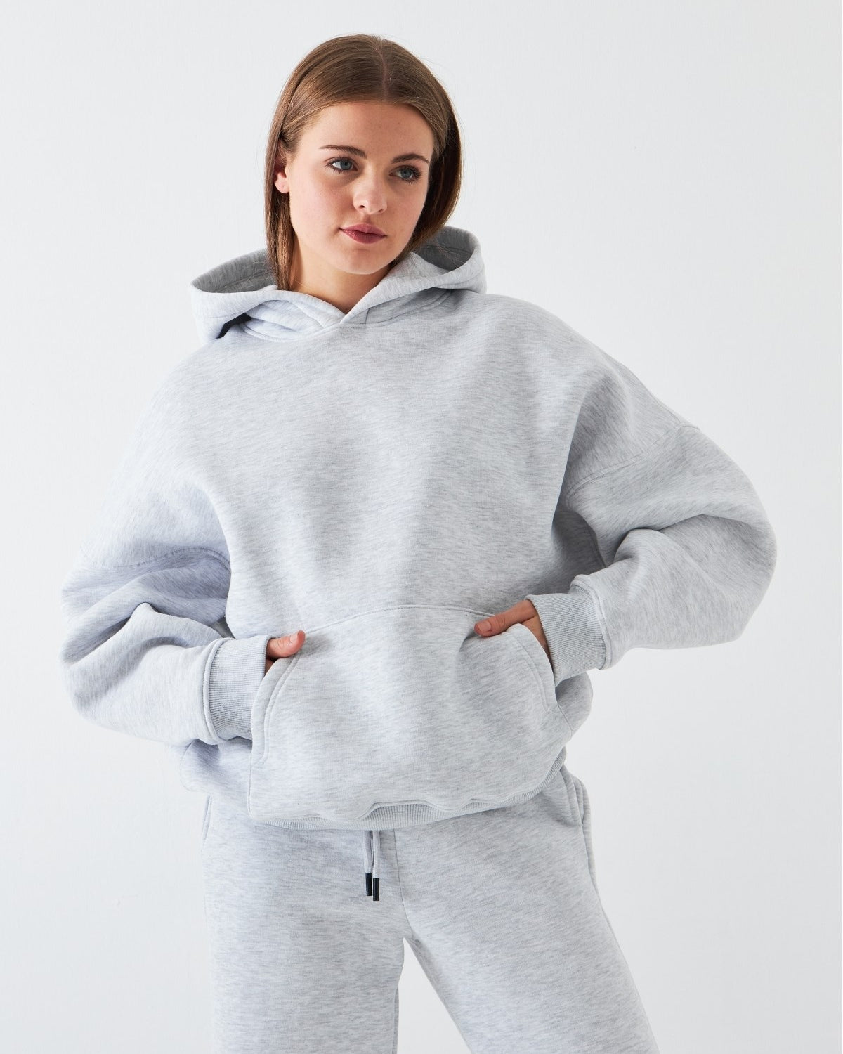 Oversize Unisex Sweatshirt Hoodie Gri – Kapüşonlu, 3 İplik Şardonlu Polar, Kanguru Cepli, Basic