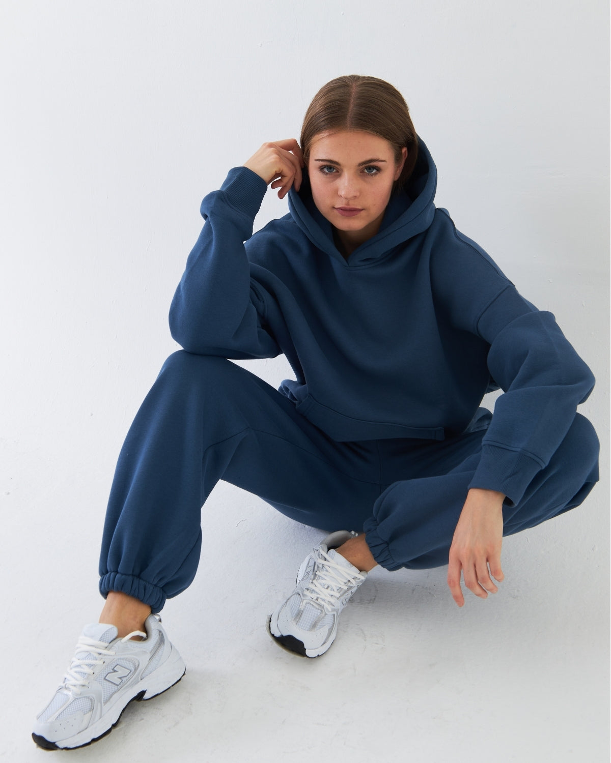 Oversize Unisex Eşofman Takımı Marine – Basic, 3 İplik Şardonlu Polar; Kapüşonlu Üst, Lastikli Alt