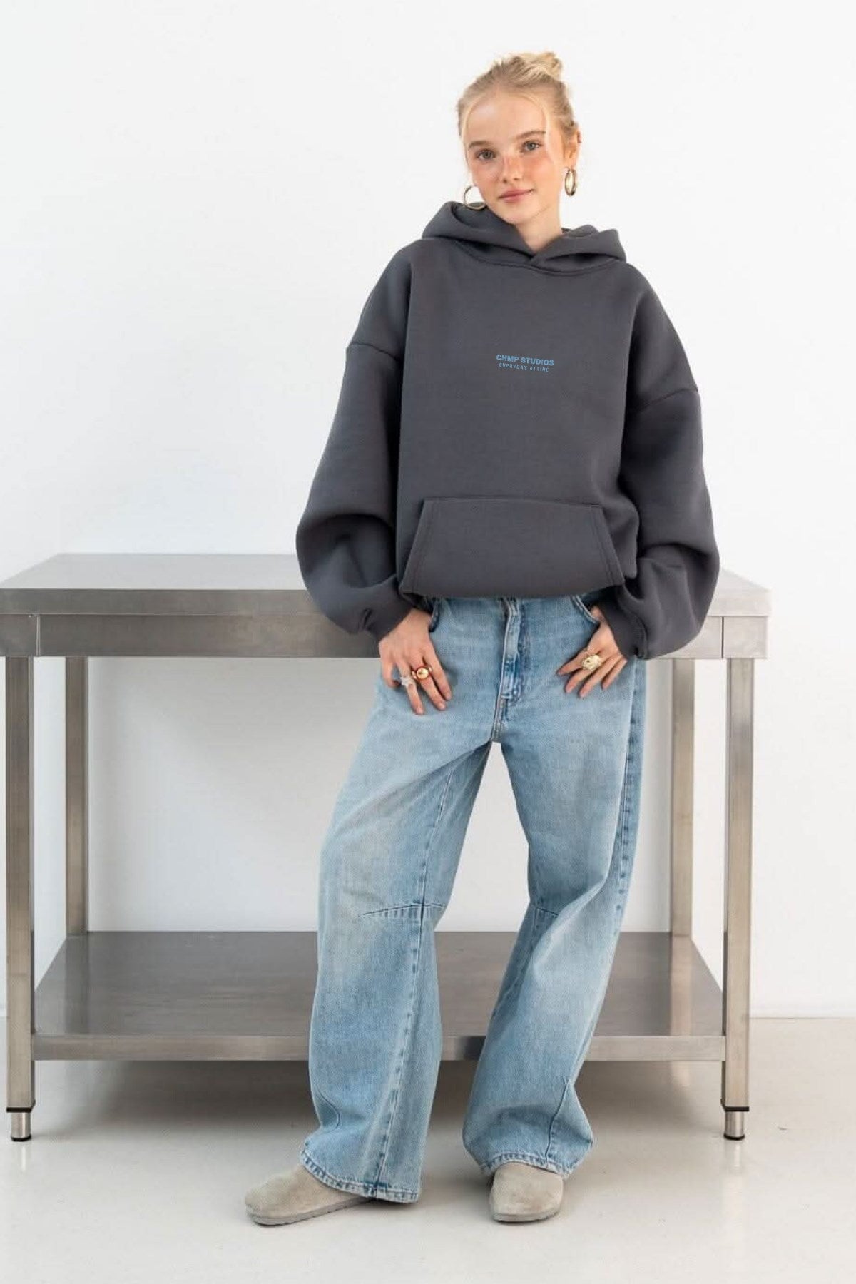 Kadın Oversize Sweatshirt Hoodie CHMP STUDIOS Füme – Kapüşonlu, 3 İplik Polar, Kanguru Cepli