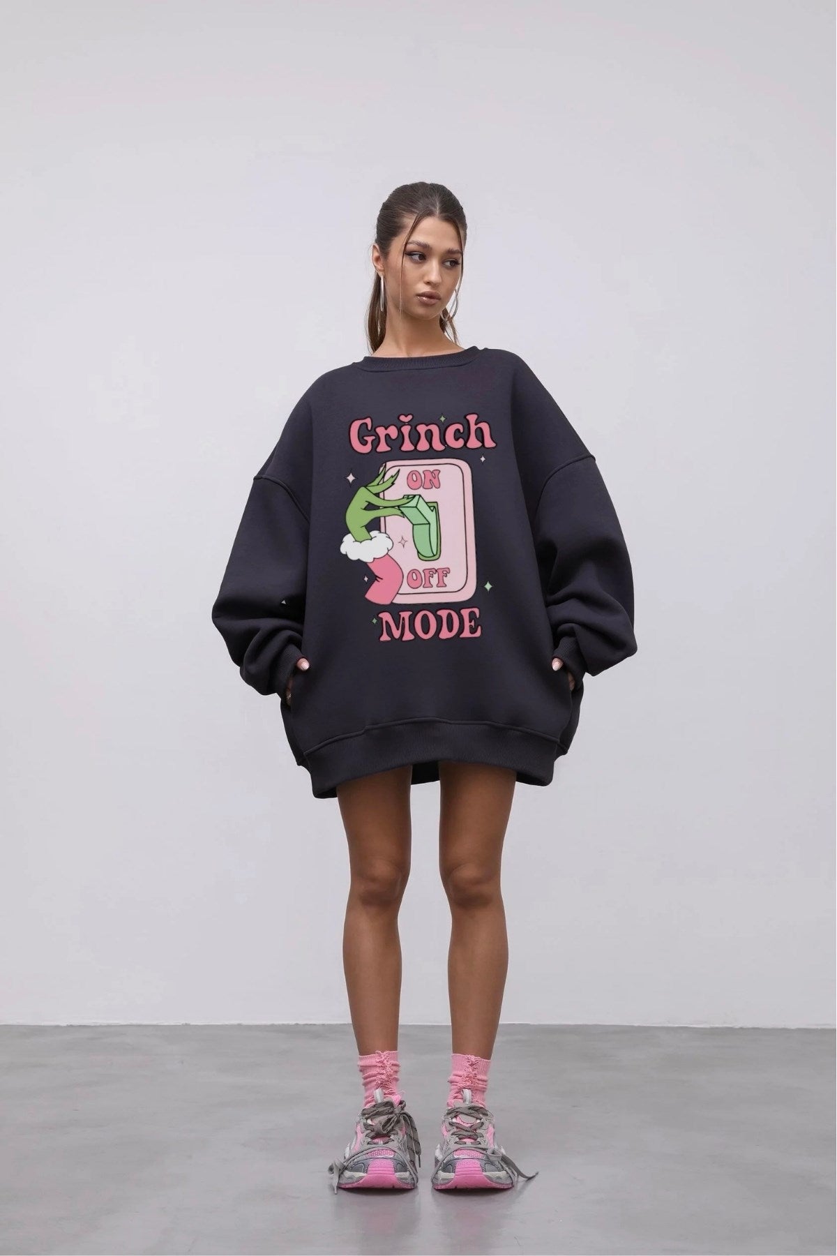 Kadın Oversize Sweatshirt Elbise Grinch Mode Baskılı Füme – Bisiklet Yaka, 3 İplik Şardonlu Polar