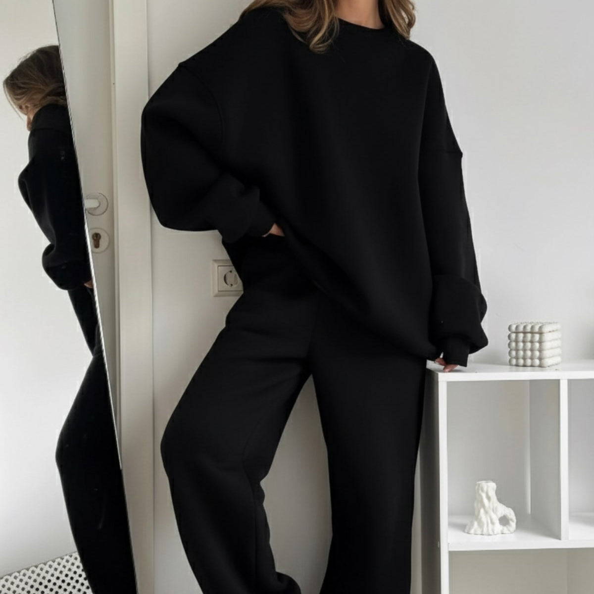 Kadın Oversize Sweat Elbise Eşofman Takımı Basic Siyah – Bisiklet Yaka, Lastikli Paça, 3 İplik Polar