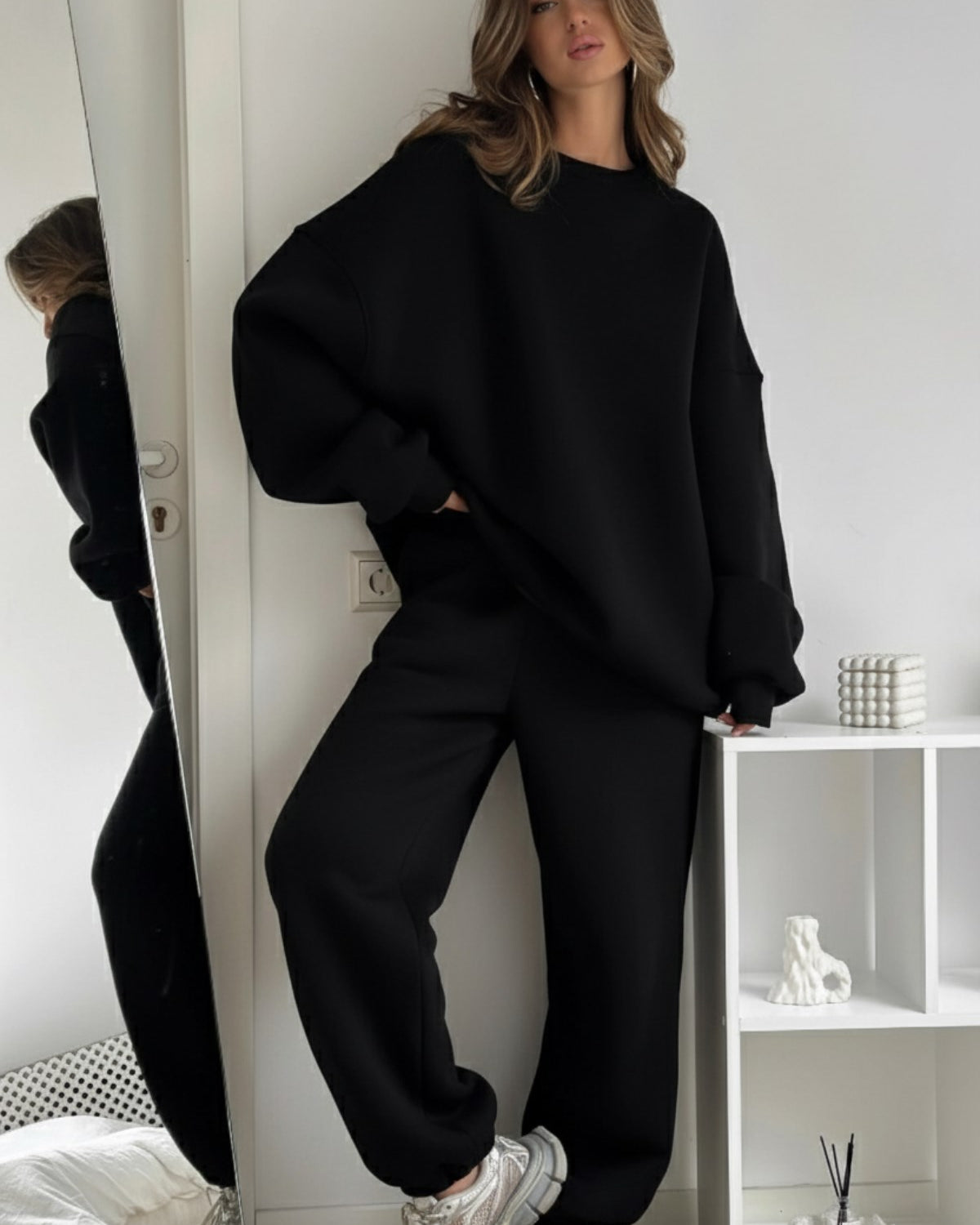 Kadın Oversize Sweat Elbise Eşofman Takımı Basic Siyah – Bisiklet Yaka, Lastikli Paça, 3 İplik Polar