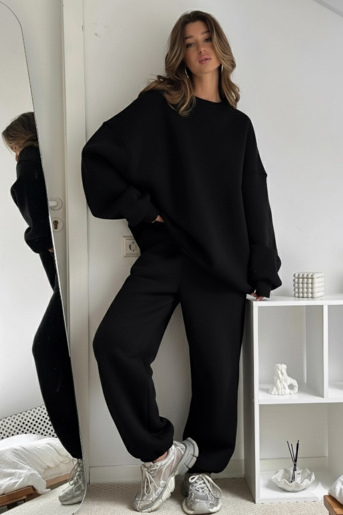 Kadın Oversize Sweat Elbise Eşofman Takımı Basic Siyah – Bisiklet Yaka, Lastikli Paça, 3 İplik Polar