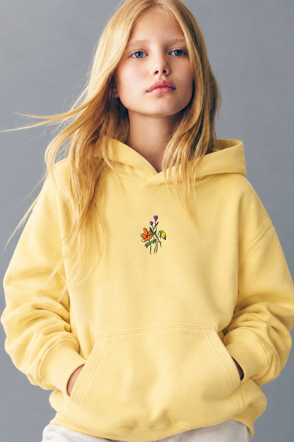 Kız Çocuk Oversize Hoodie Sweatshirt Flower Heaven Baskılı Sarı – Kapüşonlu, Cepli, 3 İplik Polar  