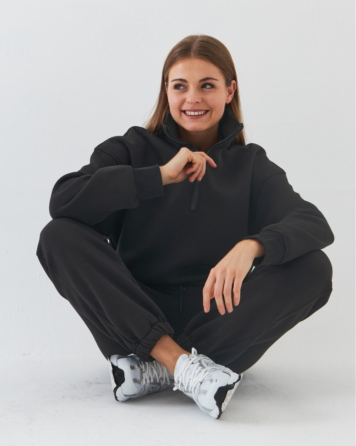 Unisex Oversize Eşofman Takımı Basic Füme – Fermuarlı Dik Yaka, Lastikli Paça, 3 İplik Polar