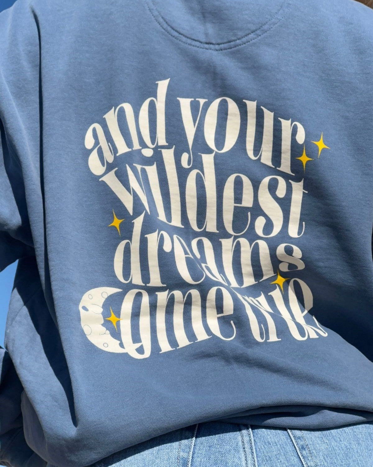 Oversize Unisex Bisiklet Yaka Sweat Mavi – 3 İplik Polar Kumaş, Rahat Kalıp, Wildest Dreams Baskılı