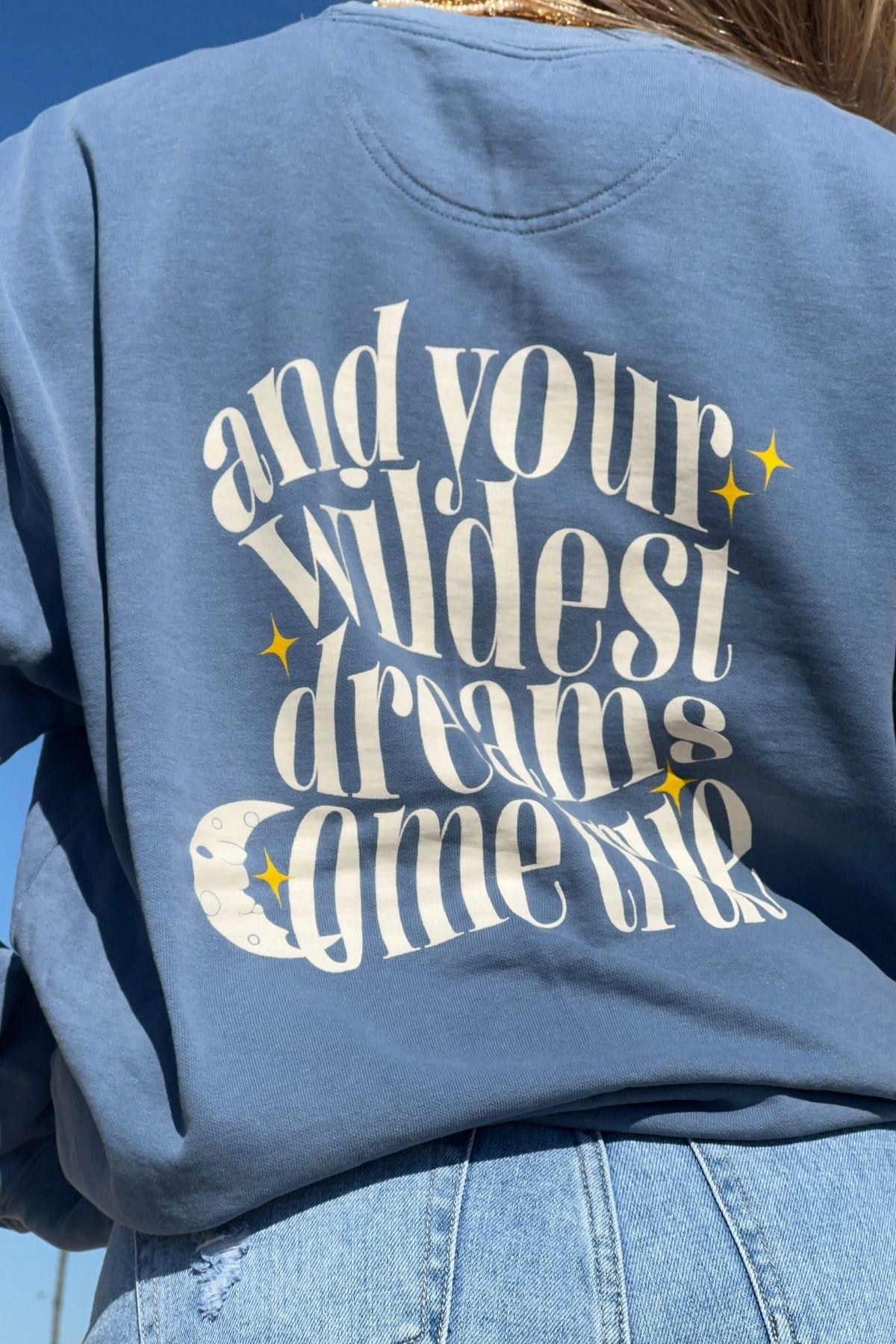 Oversize Unisex Bisiklet Yaka Sweat Mavi – 3 İplik Polar Kumaş, Rahat Kalıp, Wildest Dreams Baskılı