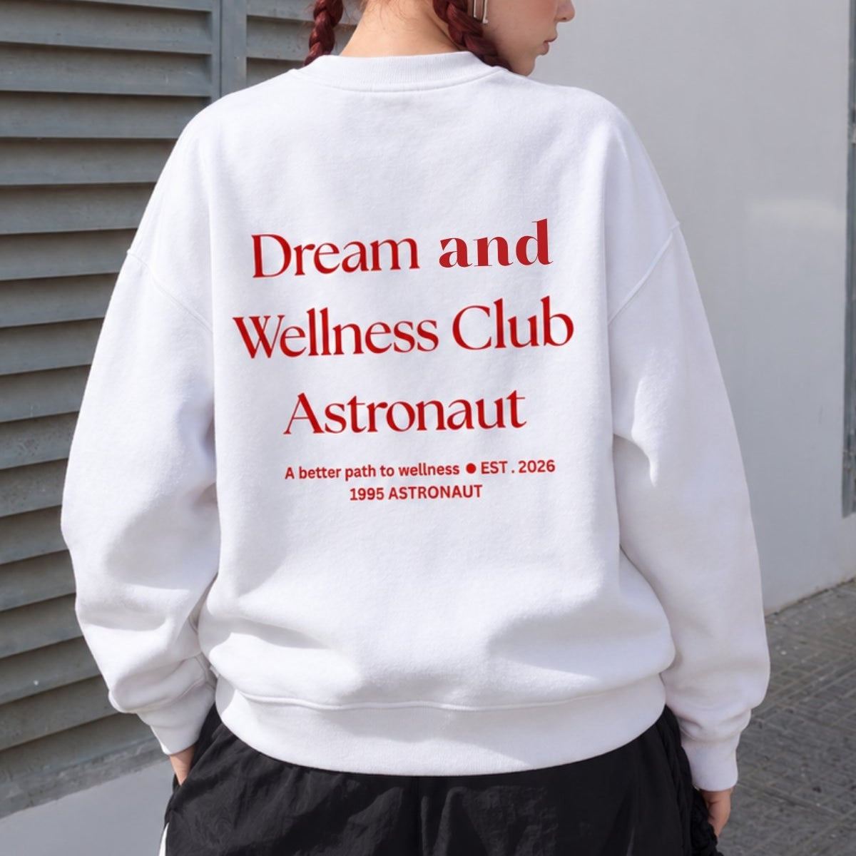 Kadın Oversize Sweatshirt Wellness Baskılı Beyaz – Bisiklet Yaka, 3 İplik Şardonlu Polar, Düşük Omuz
