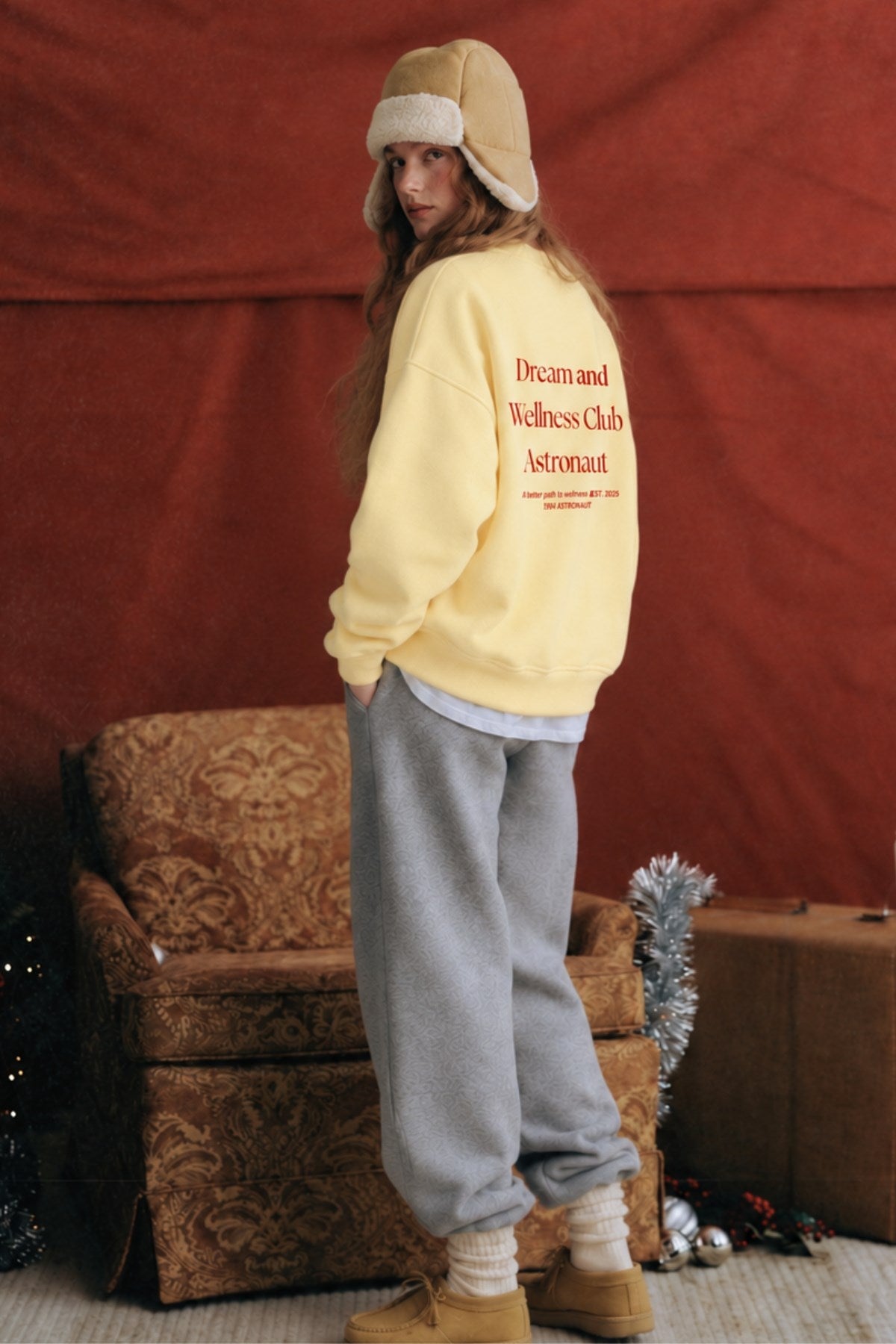 Kadın Oversize Sweatshirt Wellness Baskılı Sarı – Bisiklet Yaka, 3 İplik Şardonlu Polar, Düşük Omuz
