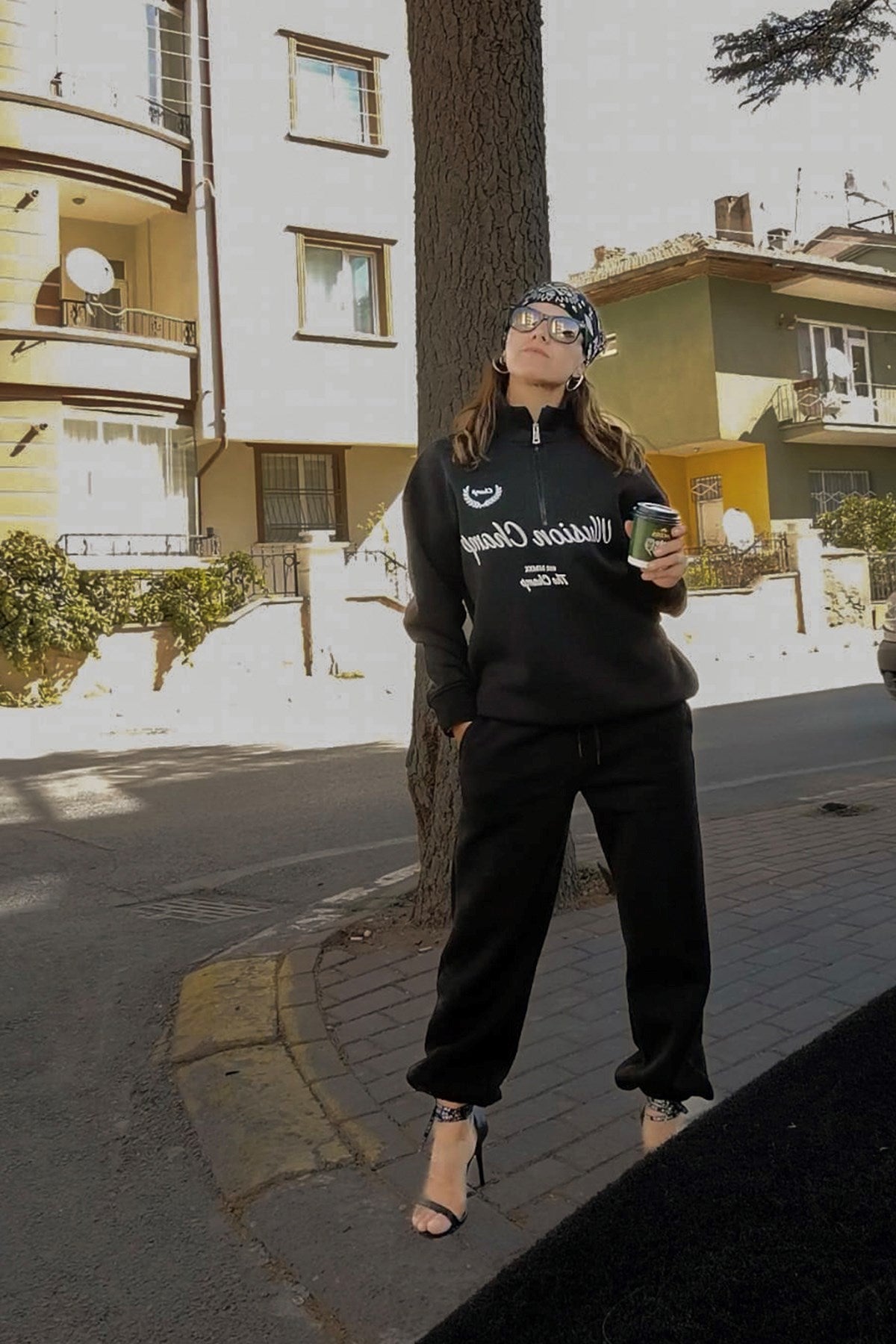 Unisex Oversize Ullusion Champ Baskılı Eşofman Takımı Siyah – Lastikli Bel ve Paça, Yarım Fermuar