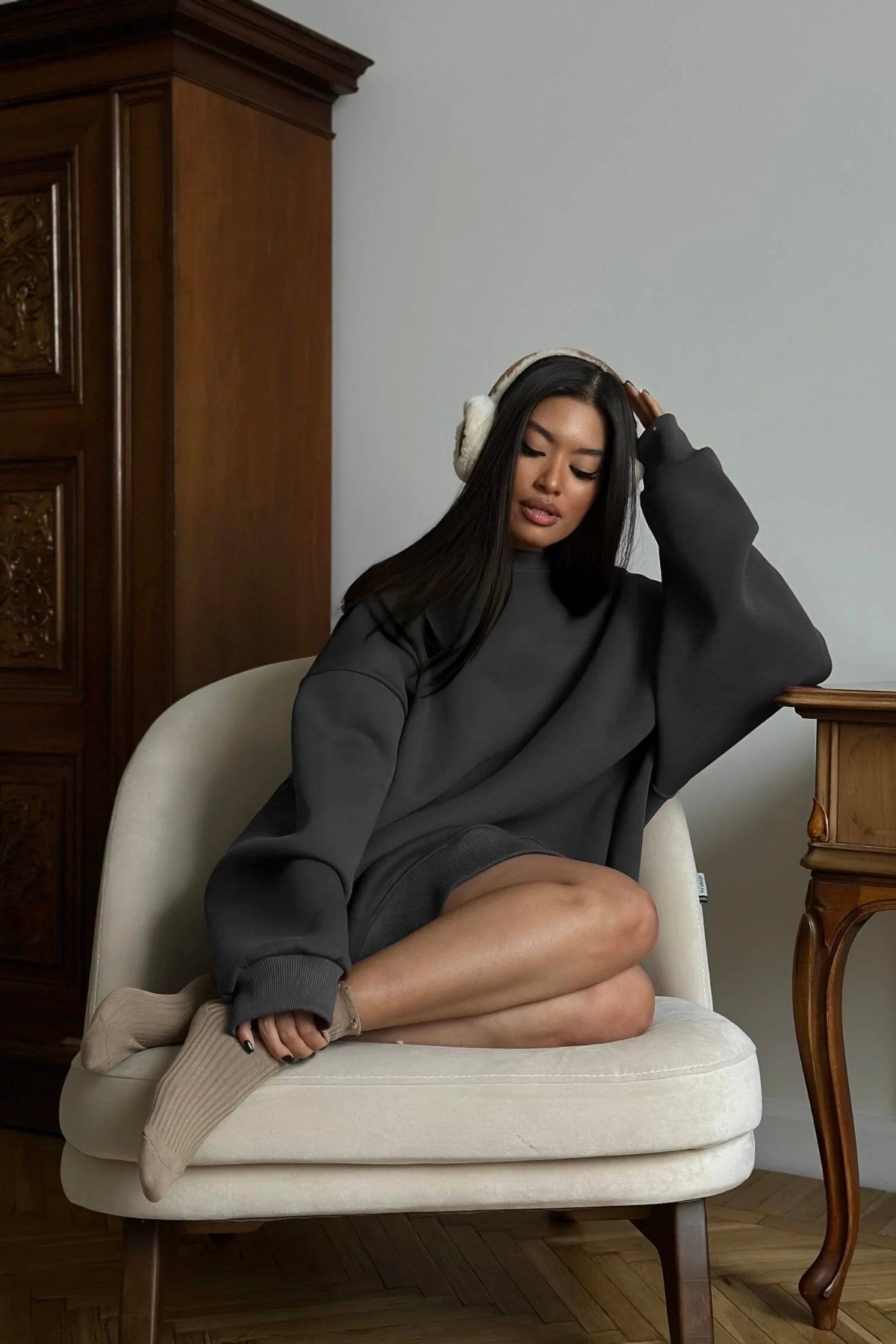 Kadın Oversize Sweatshirt Elbise Basic Füme – Bisiklet Yaka, 3 İplik Şardonlu Polar