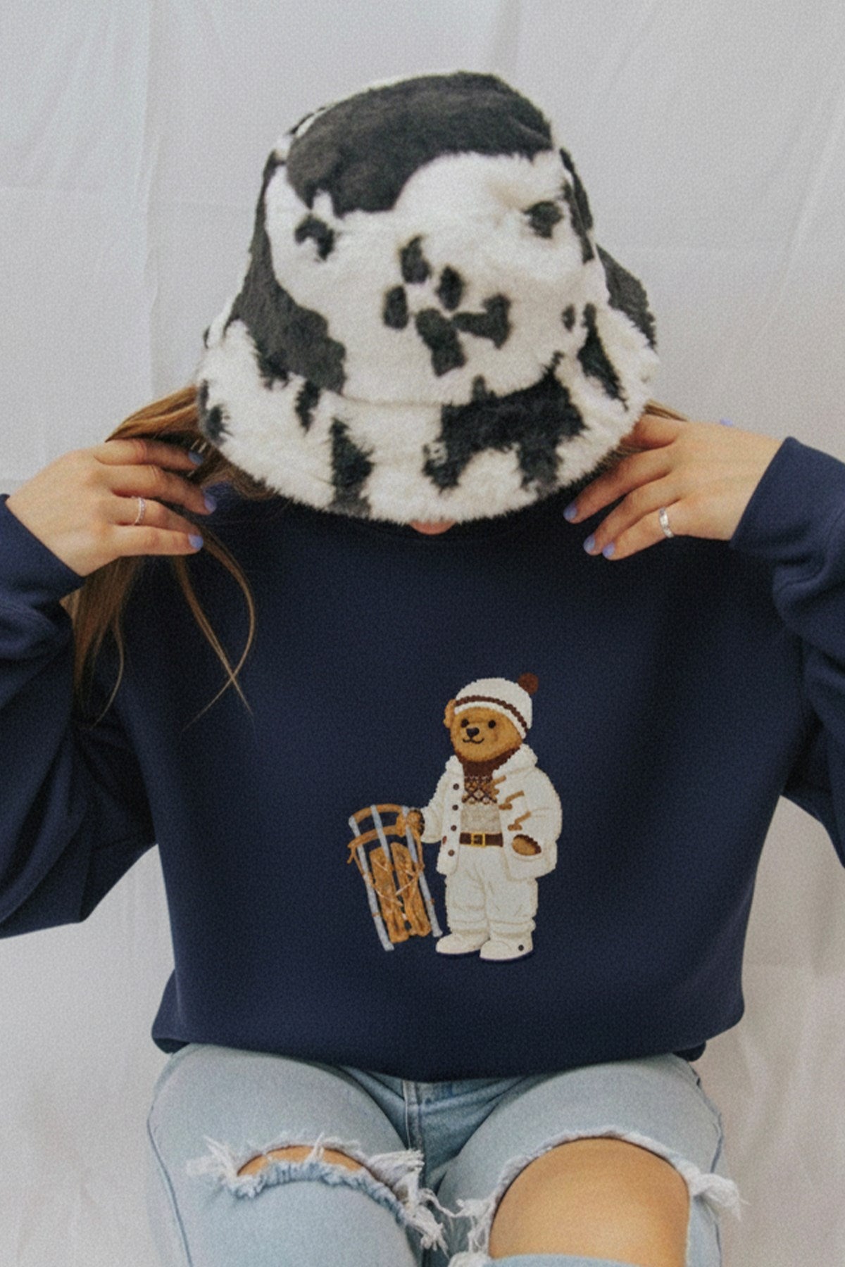 Kadın Oversize Sweatshirt Quiet Club 3D Baskılı Lacivert – Bisiklet Yaka, 3 İplik Şardonlu Polar