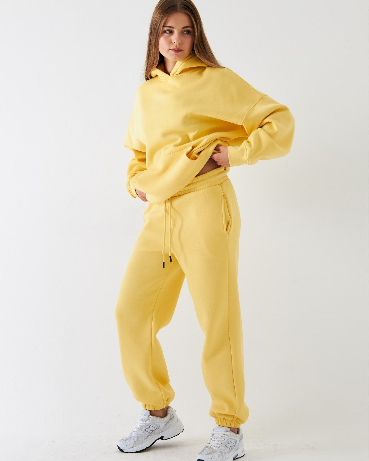 Oversize Unisex Sweatshirt Hoodie Sarı – Kapüşonlu, 3 İplik Şardonlu Polar, Kanguru Cepli, Basic