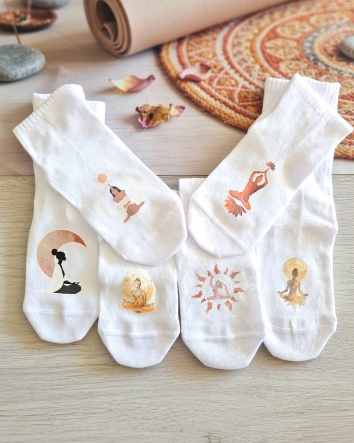 Unisex Beyaz Uzun Çorap Yoga Girl - Nefes Alan Pamuklu-Koku Oluşumunu Azaltmaya Yardımcı 6’lI 