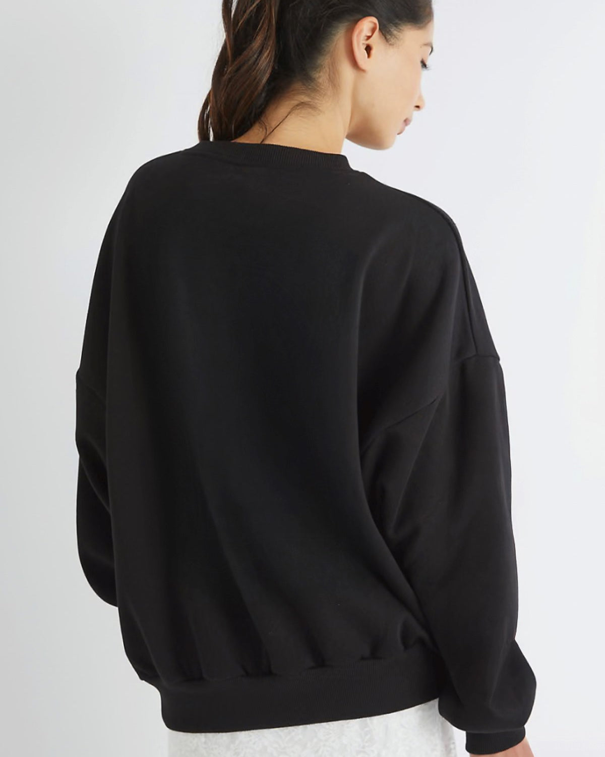 Kadın Oversize Sweatshirt Pembe Kurdele Baskılı Siyah – Bisiklet Yaka, 3 İplik Şardonlu Polar
