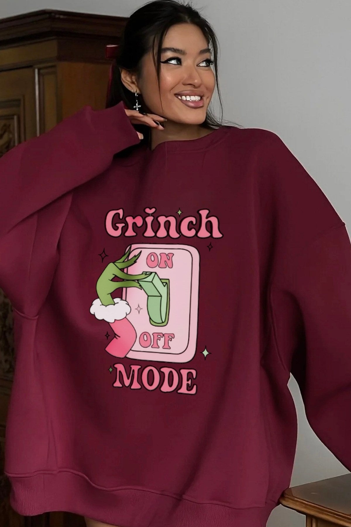 Kadın Oversize Sweatshirt Elbise Grinch Mode Baskılı Bordo – Bisiklet Yaka, 3 İplik Şardonlu Polar
