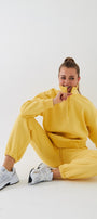 Unisex Oversize Eşofman Takımı Basic Sarı – Fermuarlı Dik Yaka, Lastikli Paça, 3 İplik Polar
