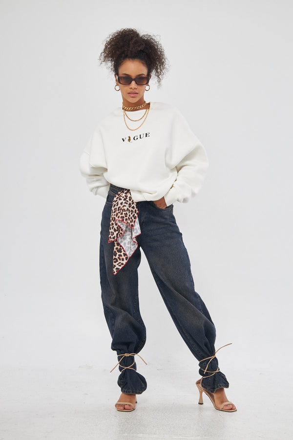 Vogue Yazı Baskılı Bisiklet Yaka İçi Polar Oversize Kesim Unisex Beyaz Sweatshirt