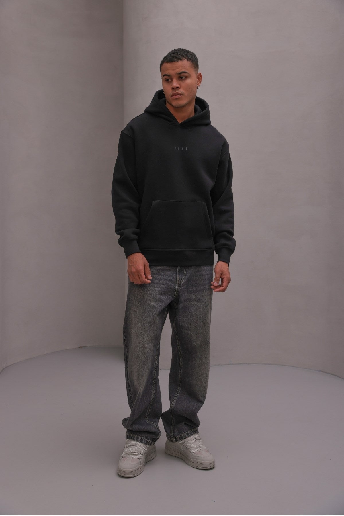 Erkek Oversize Sweatshirt Hoodie CHMP Yazlı Baskılı Siyah – Kapüşonlu, 3 İplik Polar, Kanguru Cepli