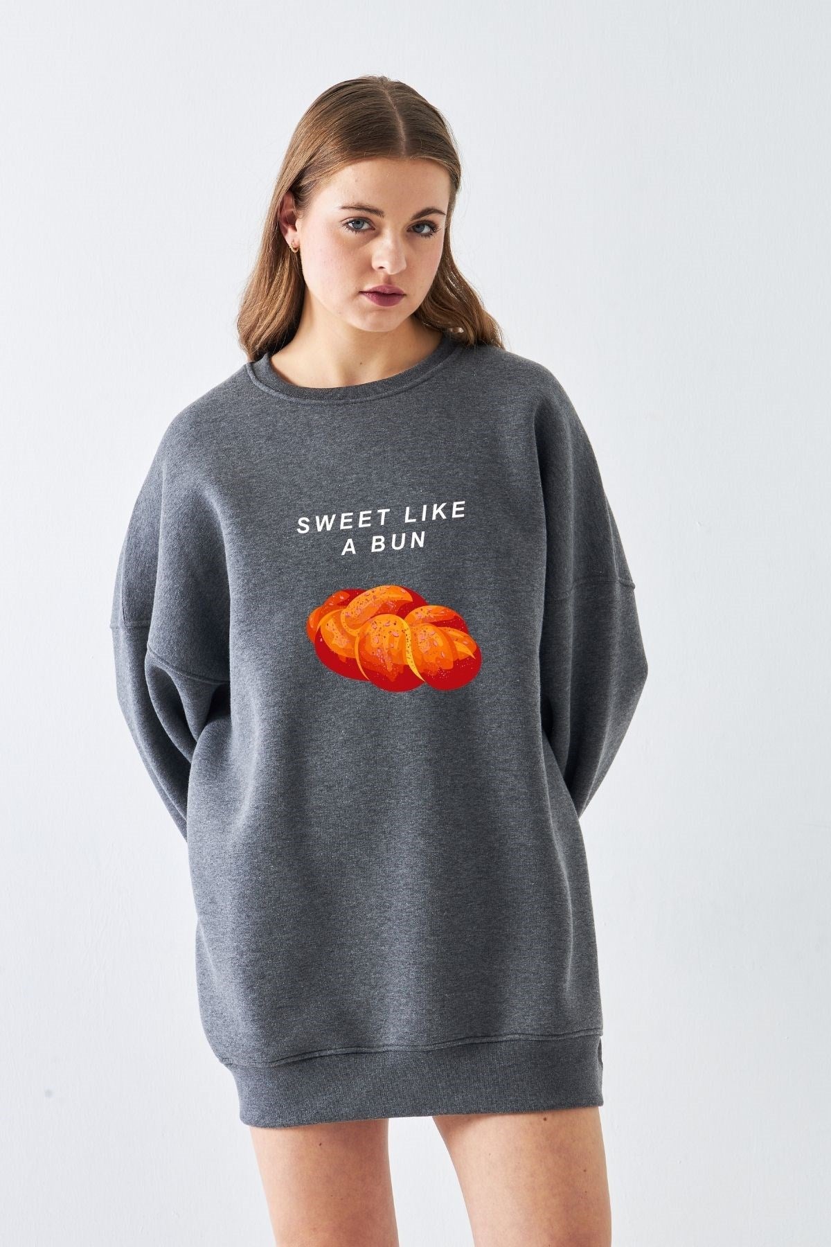 Kadın Oversize Sweat Elbise Bakery BUN Baskılı Füme Melanj – Bisiklet Yaka, 3 İplik Polar